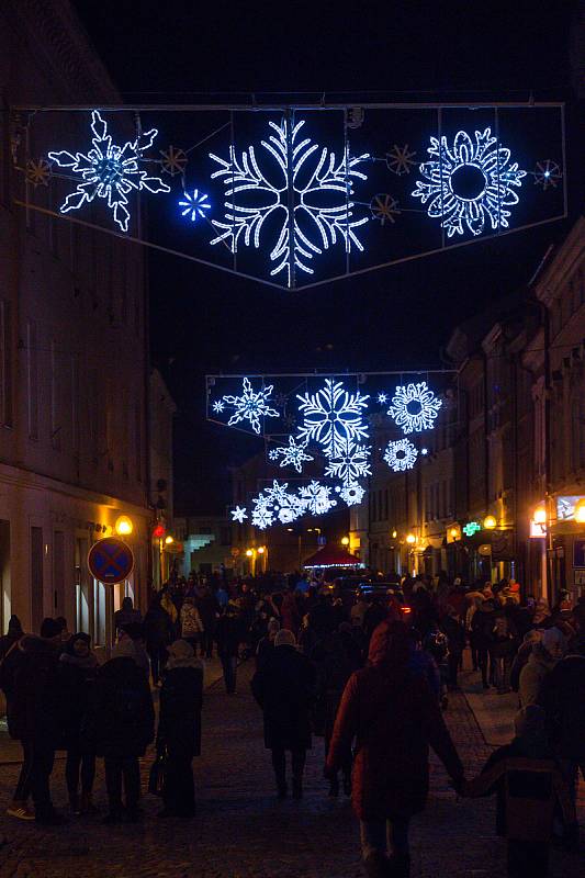 Rozsvícení vánočního stromu a vánoční výzdoby v Jihlavě.