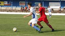 Fotbalisté Staré Říše (v červeném) prohrávali po poločase 0:1, nakonec ale slavili postup a výhru 3:1.