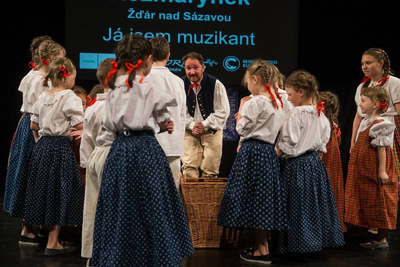 Postupová přehlídka dětských folklórních souborů z kraje Vysočina.