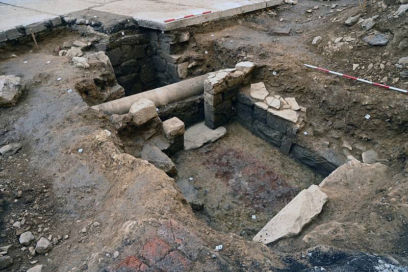 Archeologové našli při výzkumu v želivském klášteře vzácnou pec.