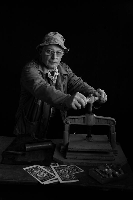 Všeuměl František Vacek z Polné slaví osmdesát let. Foto: Martin Vacek
