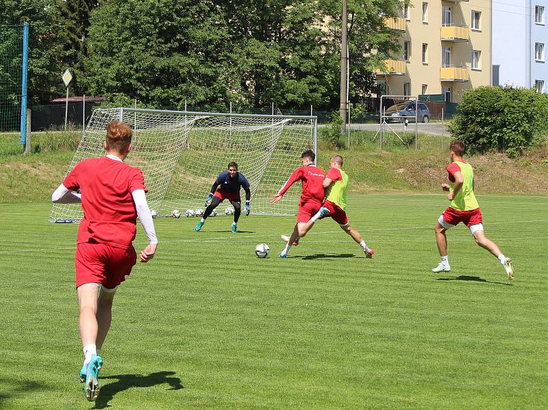 Jihlavští fotbalisté využívají během letní přípravy také hřiště v Antonínově Dole.