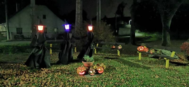 Halloweenská výzdoba s překvapením pro děti v podání Karolíny Buchtelové z Hybrálce.