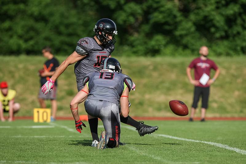 Utkání amerického fotbalu ze dne 3. června mezi Vysočina Gladiators a Přerov Mammoths