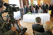 V Třešti zasedali čeští poslanci a členové slovenské Národní rady.