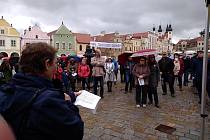 Květnové demonstrace na náměstí Zachariáše z Hradce v Telči.