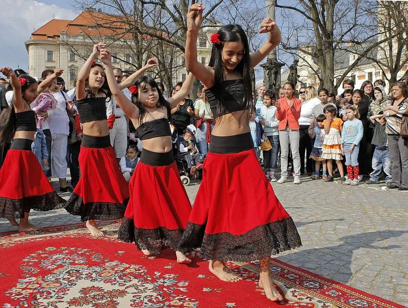Mezinárodní den Romů na jihlavském Masarykově náměstí