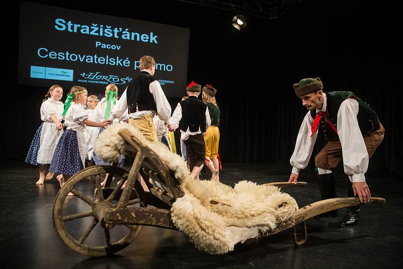 Postupová přehlídka dětských folklórních souborů z kraje Vysočina.