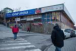 KHNP arena v Třebíči - srovnání místa před a po při omezení pohybu z důvodu šíření koronaviru.