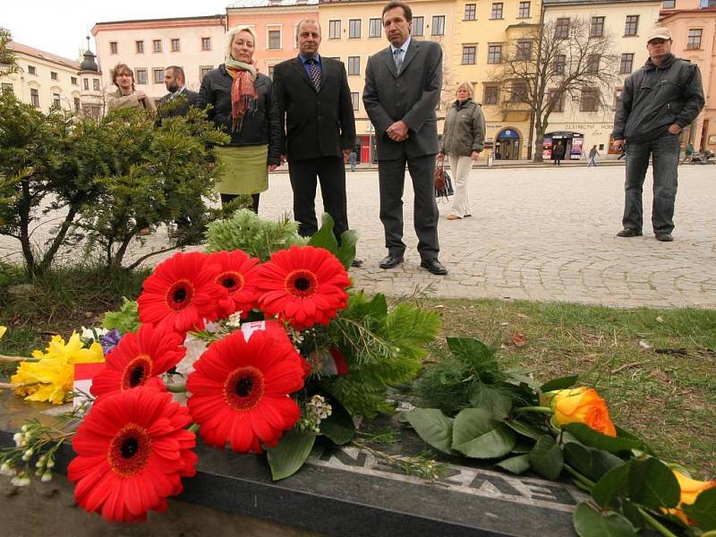 Uctění pamatáky Evžena Plocka.