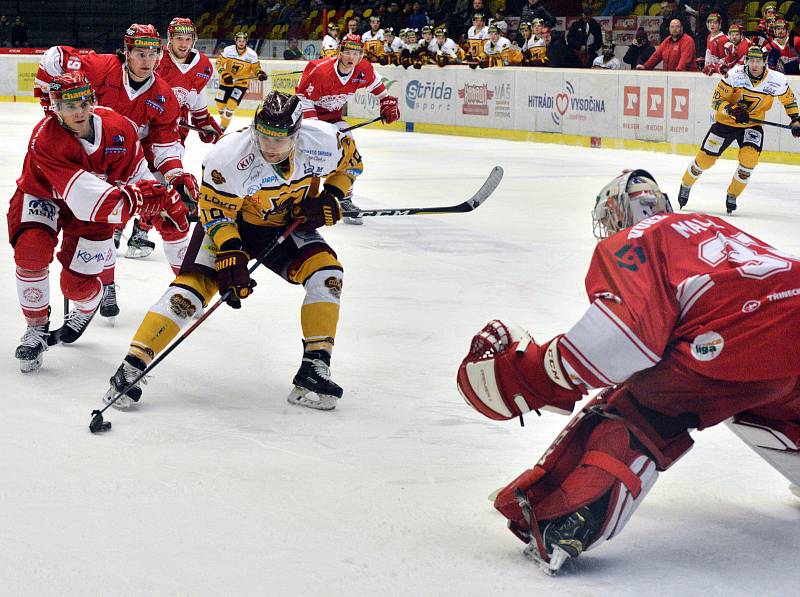 40. kolo Chance ligy - HC Dukla Jihlava - HC Frýdek-Místek.