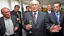 Prezident Václav Klaus se v prostorách klubu HC Dukla sešel s legendami jihlavského hokeje.