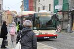 Jihlavská MHD je cestujícími všech věkových skupin značně využívaná, ve všední dni je na náměstí hodně lidí a autobusy i trolejbusy jezdí často.