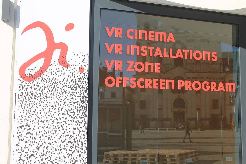 Na náměstí letos nebude  kavárna, ale virtuální realita a game zóna.