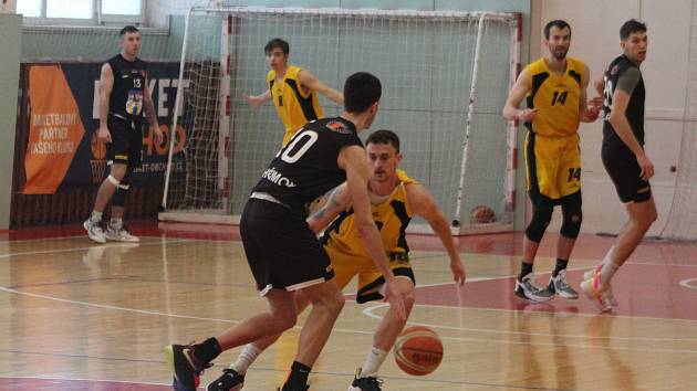 Loňské utkání play-out první basketbalové ligy mezi BC Vysočina a pelhřimovskými Sojkami.