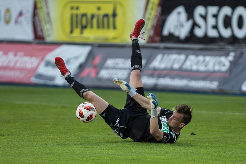 Odvetné utkání baráže o účast v první fotbalové lize mezi FC Vysočina Jihlava a MFK Karviná.