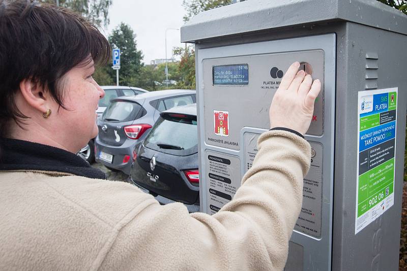 Parkoviště za 2 Kč / hod u Střední průmyslové školy stavební v Havlíčkově Brodě.