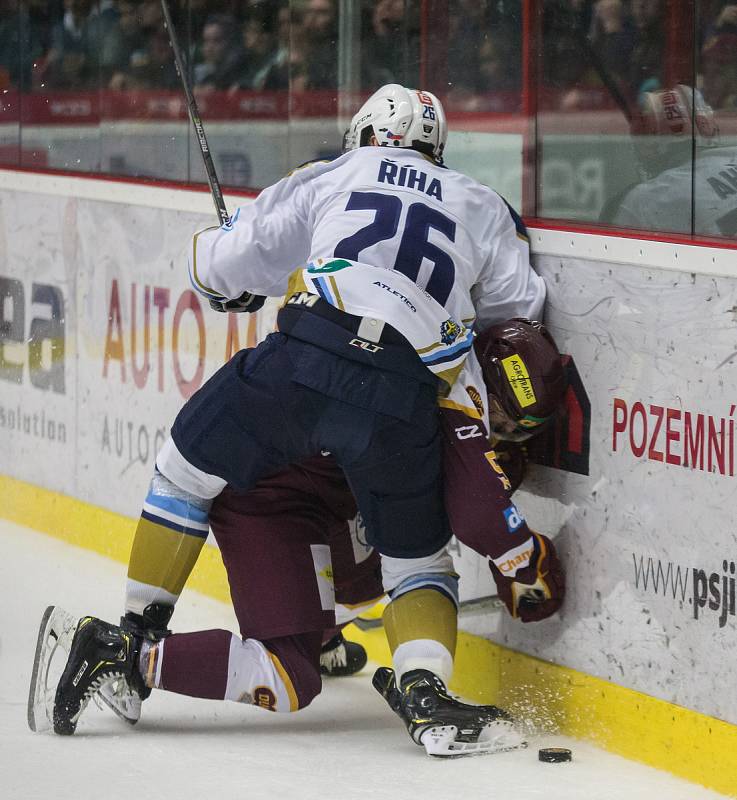 Pátý zápas semifinále play off první hokejové ligy mezi týmy HC Dukla Jihlava a Rytíři Kladno.