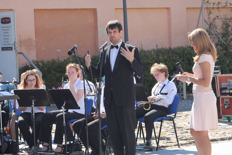 Ve čtvrtek v 16 hodin začal hudební festival Hudba tisíců - Mahler 2017. Akci zahájil dechový orchestr Tutti ze Základní umělecké školy v Jihlavě pod vedením dirigenta Jana Noska.