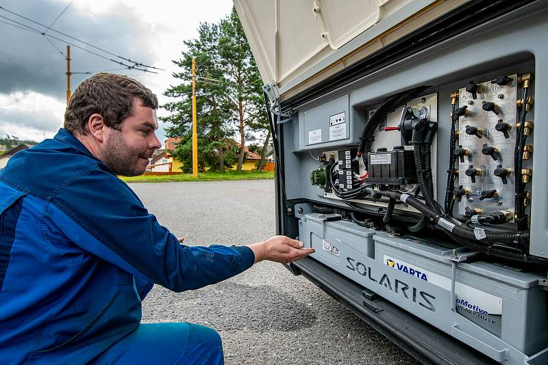 Jihlavský dopravní podnik předvedl nové autobusy včetně technických detailů.