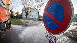 Speciální čištění ulic v Jihlavě: auta zůstávala při úklidu na místě -  Jihlavský deník