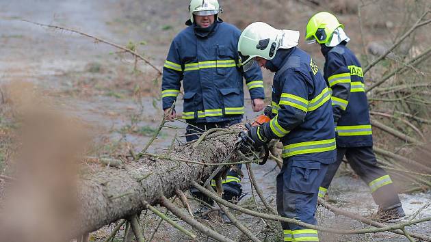 Tornáda se Vysočině téměř vždy vyhnula, škody působily hlavně orkány