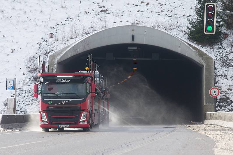 Úsekové radary měří od loňského roku rychlost řidičů také v Jihlavském tunelu.