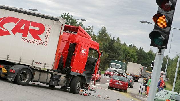 Kasárenská křižovatka v Jihlavě by se mohla dočkat podobného řešení jako u Tří věžiček.