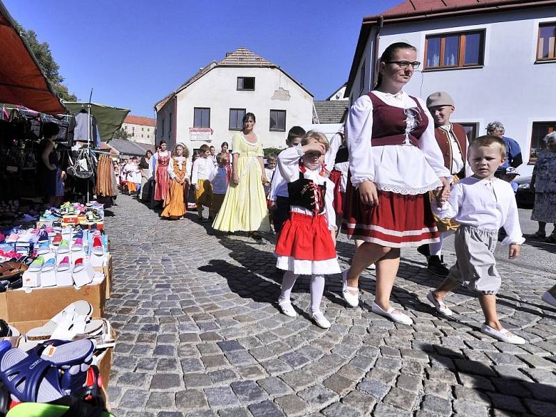 Morový průvod připomněl historii