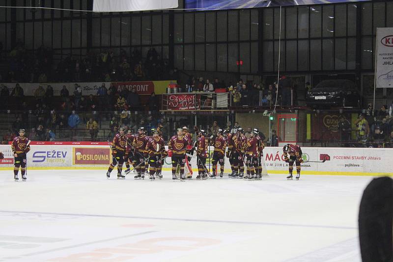 Páté čtvrtfinálové utkání play-off Chance ligy Dukla Jihlava - Zubr Přerov.