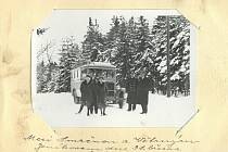 Jak dokazuje dobová fotografie, například 31. března 1931 bylo sněhu stále dost.