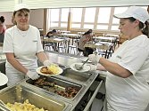 Kuchaři ze školní jídelny základní a mateřské školy ve Velkém Beranově se už potřetí dostali do finále soutěže o nejlepší školní oběd.