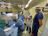 Zhruba rok a půl provádějí ortopedi v Jihlavě jako jediní na Vysočině operaci vbočených palců.
