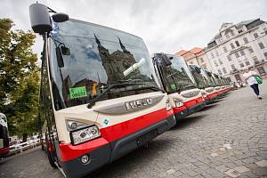 Autobusy jihlavského dopravního podniku. Ilustrační foto.