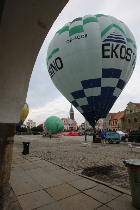 Jihlavský deník | balony nad Telčí | fotogalerie