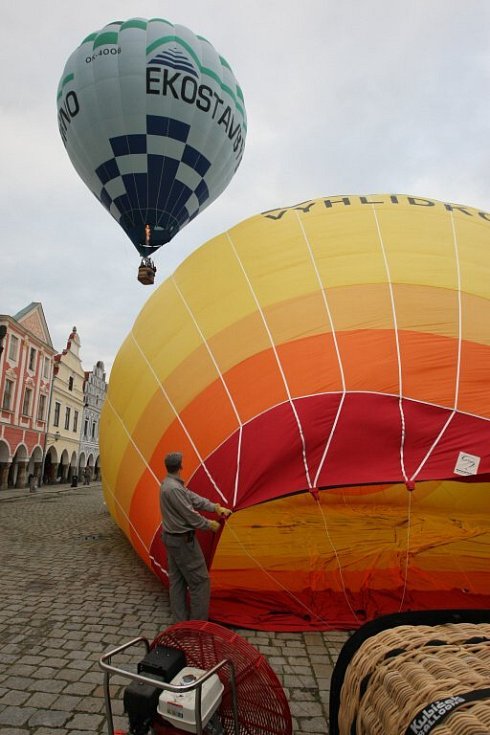 Jihlavský deník | balony nad Telčí | fotogalerie