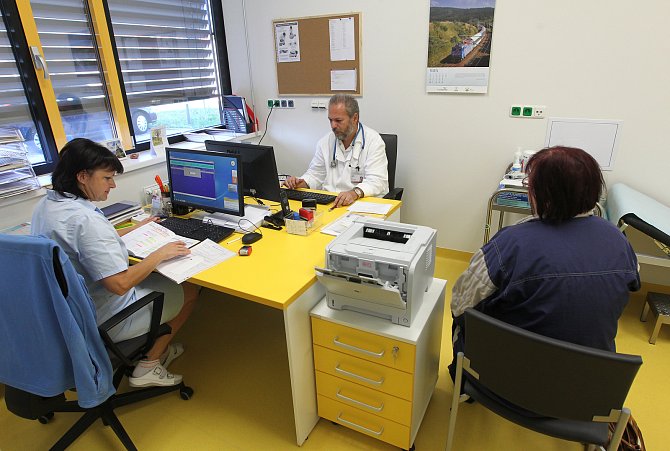 Nemocnice Jihlava šetří měsíčně desetitisíce korun díky tomu, že uvedla počítače do úsporného režimu.