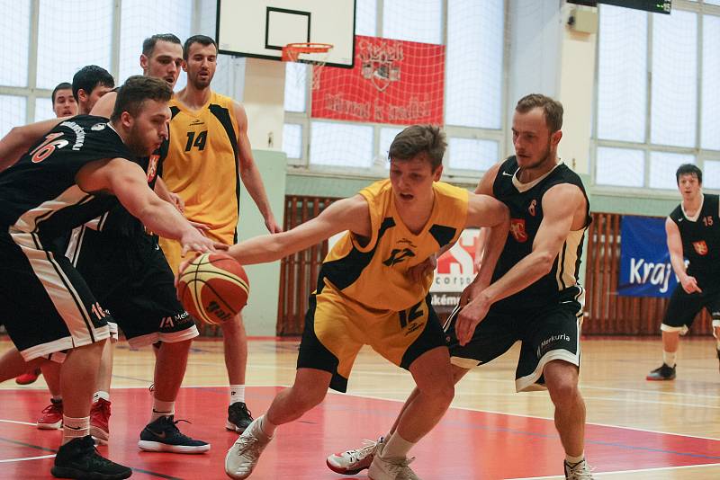 Basketbalové utkání mezi BC Vysočina a Královští sokoli.