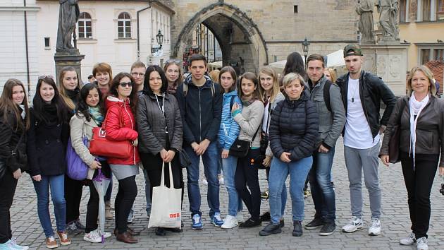 Návštěva z Ukrajiny. Pobyt byl organizován jako studentský workshop na téma Kulturně-historický potenciál cestovního ruchu. Účastnilo se jej deset studentů a dvě akademické pracovnice z Užhorodu a jihlavští studenti a učitelé oboru Cestovní ruch. 