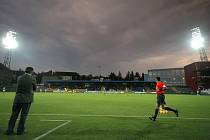 Domácí stánek FC Vysočina je na přesun do nejvyšší soutěže připraven. Zbývá pouze dobudovat vyhřívání trávníku. Stvrdí-li v sobotu jihlavští fotbalisté svůj postup, už v úterý začne na stadionu rekonstrukce.