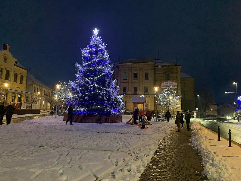I druhé největší město Jihlavska, Třešť, má krásný vánoční strom.