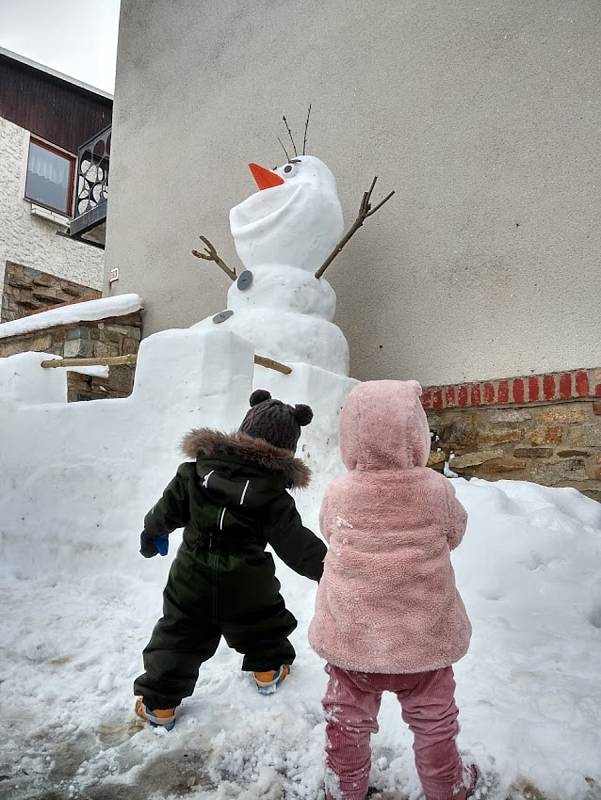 Sněhová socha Olaf. Foto: Jakub Skočdopole