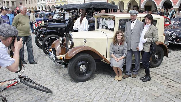 Staré vozy se v Telči sjedou již v pátek, výstava vozidel pro veřejnost na náměstí Zachariáše z Hradce se ale spolu s kulturním programem uskuteční až v sobotu. Ilustrační foto.