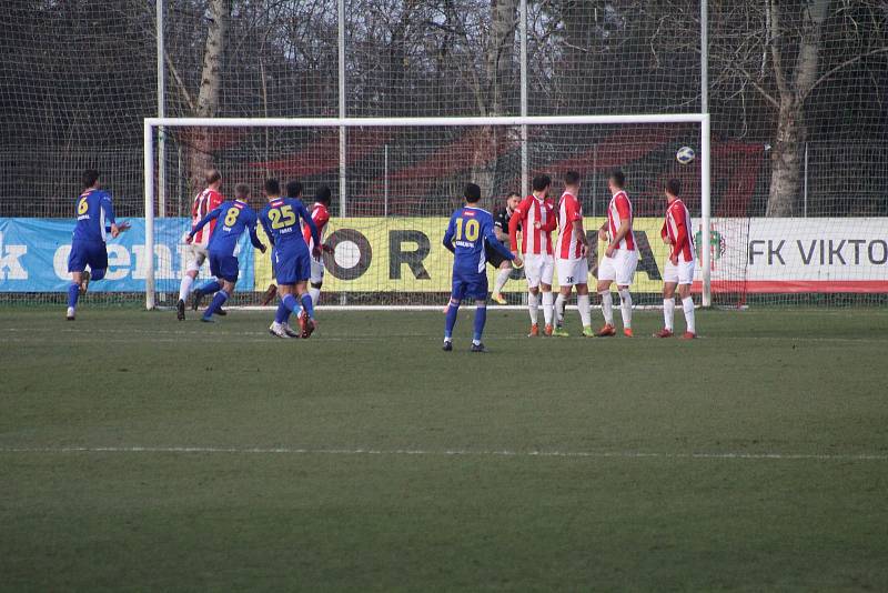 Podzimní utkání mezi Viktorií Žížkov a Vysočinou Jihlava (1:1).