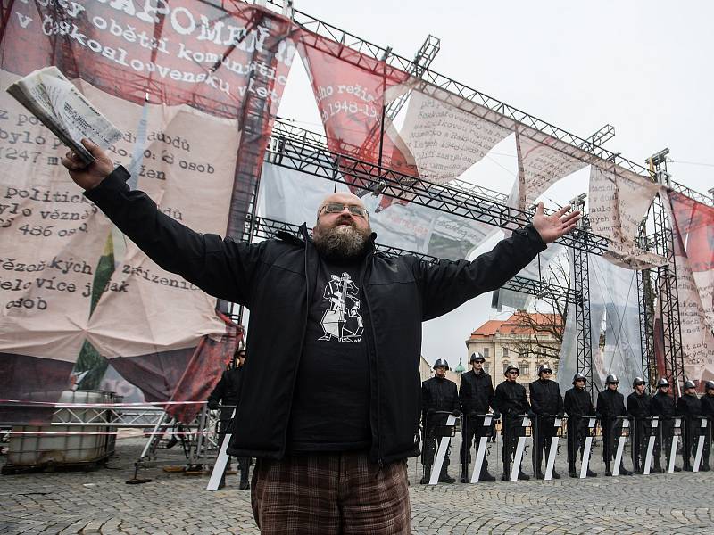 Připomínka třiceti let od sametové revoluce v přilehlých ulicích Masarykova náměstí v Jihlavě.