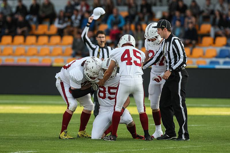 Souboj o titul vítěze 3.ligy amerického fotbalu a Bitters Bronze Bowl trofej mezi Vysočina Gladiators a Přerov Mammoths.