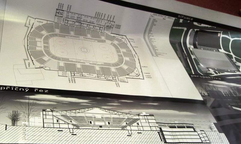 Budoucí možnou podobu Horáckého zimního stadionu představil na tiskové konferenci Vladimír Žák, autor návrhu.