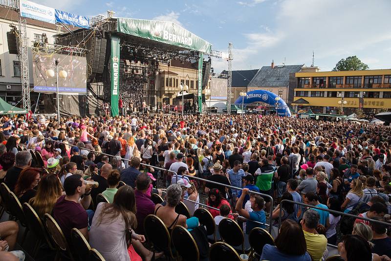 Koncert Tomáše Kluse na Bernard festu.