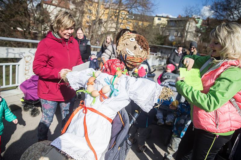 Vynášení Morany symbolizuje konec zimy v Havlíčkově Brodě.