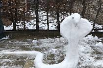 Zima se ještě své vlády nevzdává. Podívejte se na výtvory ze sněhu od tvořivých čtenářů z Jihlavy a okolí.